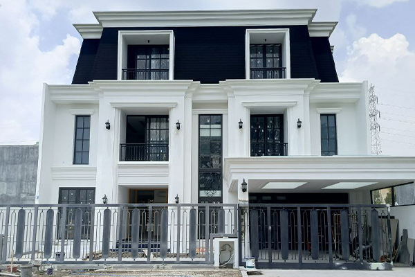 Rumah Tinggal Royal